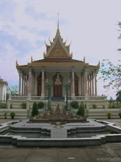 4-mini-angkor-2.jpg