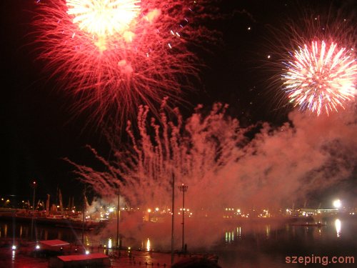fireworks-2.jpg