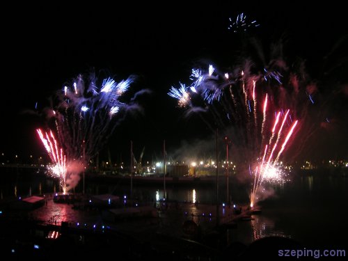 fireworks-3.jpg