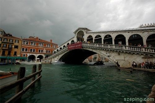 venice-ponte-di-rialto2a.jpg