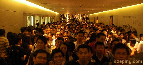 comex-crowd1.jpg