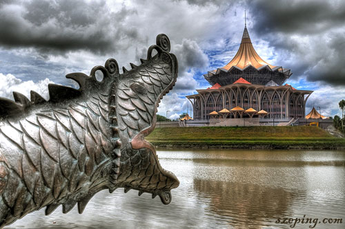 kuching_dragon.jpg
